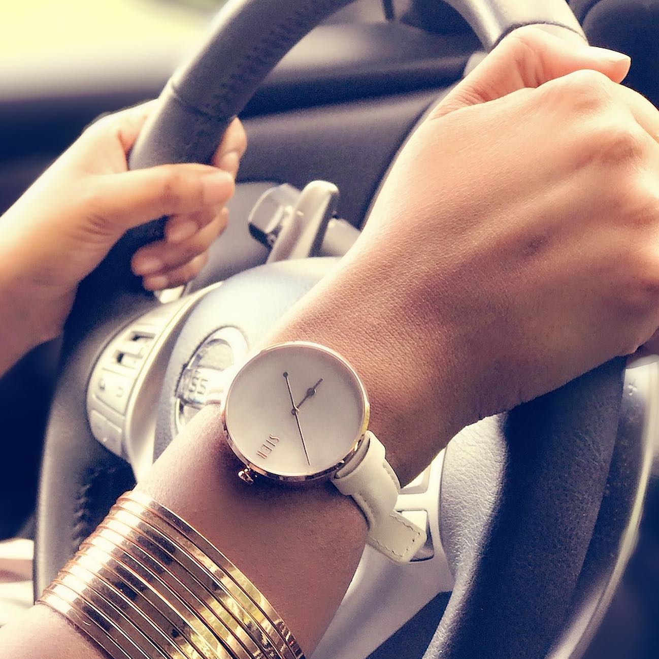 912EC9B4-79EE-4B2E-9636-3C685F268E06